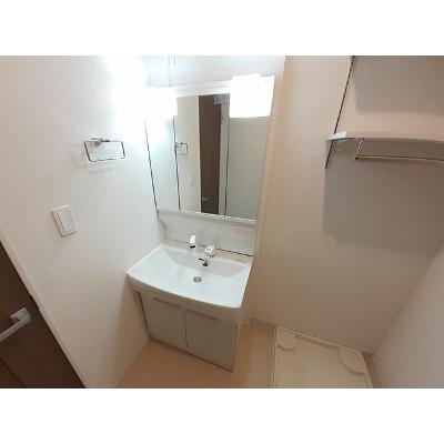 カーサ・イリーデⅡ 204【管理NO：1-027420701-02040】 ★家具家電は申し込み後に搬入します★ ★2026年10月上旬入居可能★の物件写真6