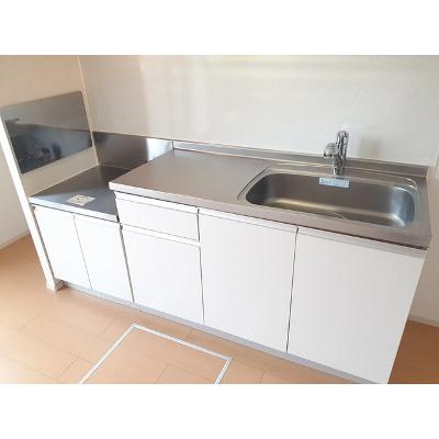 ラフレシール 102【管理NO：1-018180301-01020】 ★家具家電は申し込み後に搬入します★ ★2026年10月中旬入居可能★の物件写真3