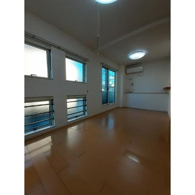 ワイズ　アドニス　Ⅱ 201【管理NO：1-018947601-02010】 ★家具家電は申し込み後に搬入します★ ★2026年11月中旬入居可能★の物件写真2
