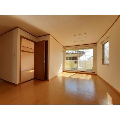 トマト館 202【管理NO：1-006987601-02020】 ★家具家電は申し込み後に搬入します★ ★2026年10月中旬入居可能★の物件写真2
