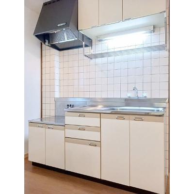 エルローズ 202【管理NO：1-004599601-02020】 ★家具家電は申し込み後に搬入します★ ★2026年10月中旬入居可能★の物件写真3