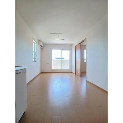 フォレストフェアリー 201【管理NO：1-014912701-02010】 ★家具家電は申し込み後に搬入します★ ★2026年10月中旬入居可能★の物件写真2