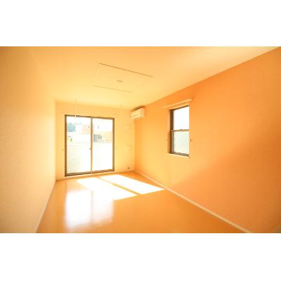グローヴⅢ 101【管理NO：1-020496601-01010】 ★家具家電は申し込み後に搬入します★ ★2026年10月下旬入居可能★の物件写真2
