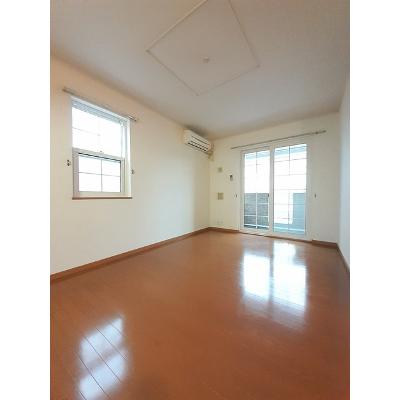 サニースクエアⅢ 105【管理NO：1-013981603-01040】 ★家具家電は申し込み後に搬入します★ ★2026年10月中旬入居可能★の物件写真2