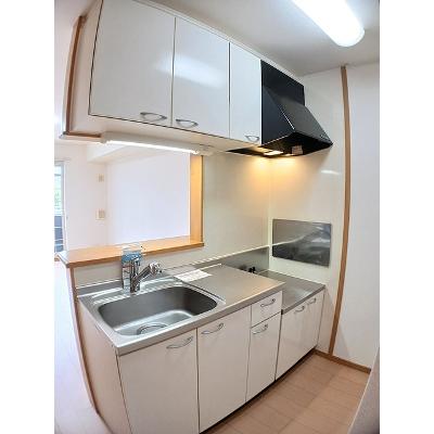 コルソプレッソ 106【管理NO：1-014886601-01050】 ★家具家電は申し込み後に搬入します★の物件写真3