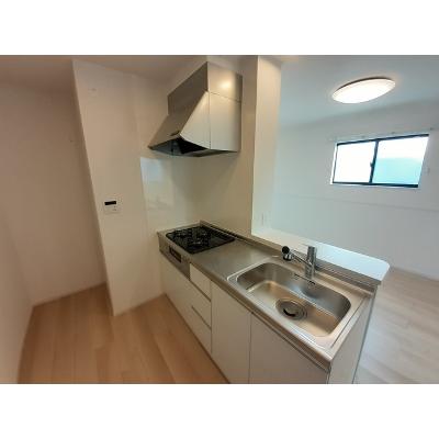 ローレル　Ⅱ 201【管理NO：1-026837501-02010】 ★家具家電は申し込み後に搬入します★の物件写真3