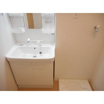 apartment 滋賀県近江八幡市出町１５２番地 

↓地図はこちらから
