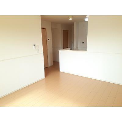 エイト史竹 105【管理NO：1-018471101-01040】 ★家具家電は申し込み後に搬入します★ ★2026年10月中旬入居可能★の物件写真2