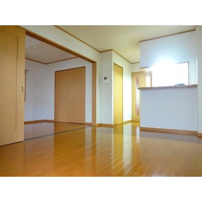 ソレアード 205【管理NO：1-012936501-02040】 ★家具家電は申し込み後に搬入します★の物件写真2