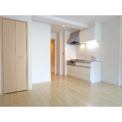 サンプラザ　茨木 302【管理NO：1-020411801-03020】 ★家具家電は申し込み後に搬入します★ ★2026年10月中旬入居可能★の物件写真2