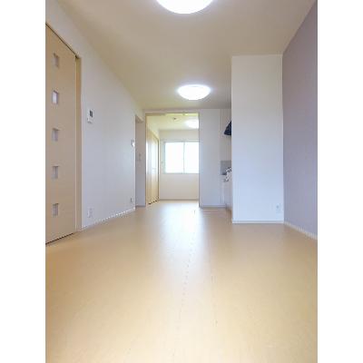 コッティ　クワハラⅠ 103【管理NO：1-020363601-01030】 ★家具家電は申し込み後に搬入します★ ★2026年10月中旬入居可能★の物件写真2