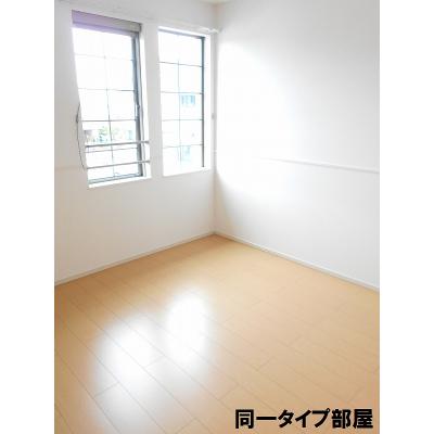 リーリエ　Ⅱ 203【管理NO：1-020032702-02030】 ★家具家電は申し込み後に搬入します★ ★2026年09月中旬入居可能★の物件写真2