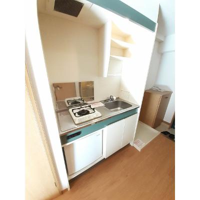 湯浅ビル 205【管理NO：1-009330501-02040】 ★家具家電は申し込み後に搬入します★ ★2026年10月中旬入居可能★の物件写真3