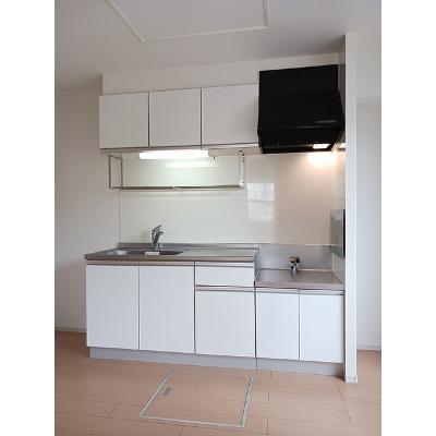 パフィオ 102【管理NO：1-017234801-01020】 ★家具家電は申し込み後に搬入します★の物件写真3