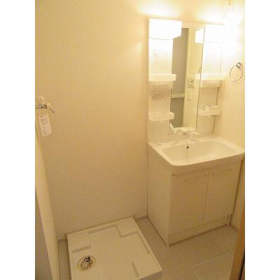 フローリッシュ 102【管理NO：1-018065601-01020】 ★家具家電は申し込み後に搬入します★ ★2026年10月中旬入居可能★の物件写真6