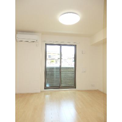 グランコリーヌ　Ⅲ 102【管理NO：1-019938503-01020】 ★家具家電は申し込み後に搬入します★ ★2026年10月中旬入居可能★の物件写真2