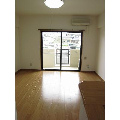 シャン・ド・フレーズⅡ 107【管理NO：1-011422501-01070】 ★家具家電は申し込み後に搬入します★ ★2026年10月上旬入居可能★の物件写真2