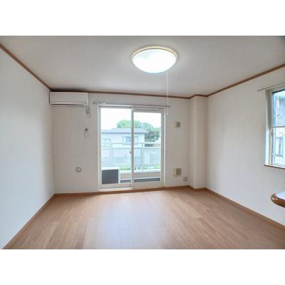 フォンターナ 203【管理NO：1-012587601-02030】 ★家具家電は申し込み後に搬入します★ ★2026年10月中旬入居可能★の物件写真2