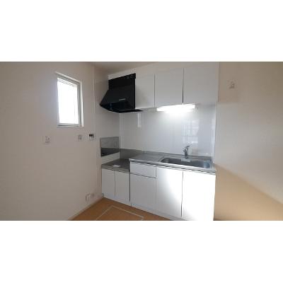 パステル沢見 101【管理NO：1-020430001-01010】 ★家具家電は申し込み後に搬入します★ ★2026年10月中旬入居可能★の物件写真3