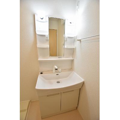 apartment 〒108-0075　東京都港区港南２丁目16-1