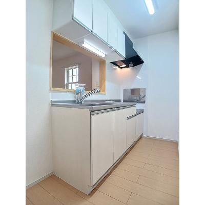 メゾン　オーヴ　Ⅱ 201【管理NO：1-017264102-02010】 ★家具家電は申し込み後に搬入します★の物件写真3