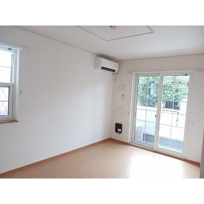 ラフィーネＥ 101【管理NO：1-014001903-01010】 ★家具家電は申し込み後に搬入します★の物件写真2