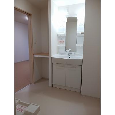 アザレア 105【管理NO：1-017749101-01050】 ★家具家電は申し込み後に搬入します★ ★2026年10月上旬入居可能★の物件写真6