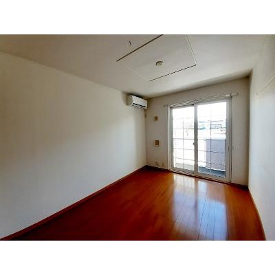グリーン　クリスタル 103【管理NO：1-013437901-01030】 ★家具家電は申し込み後に搬入します★ ★2026年10月中旬入居可能★の物件写真2