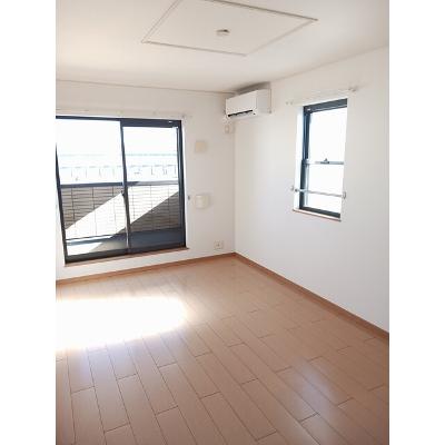 グリーンフォーレストⅢ 203【管理NO：1-015305603-02030】 ★家具家電は申し込み後に搬入します★ ★2026年09月下旬入居可能★の物件写真2