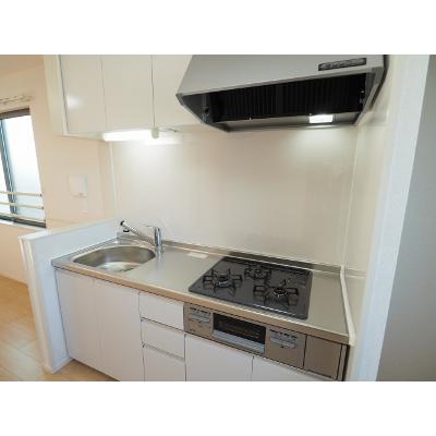 メゾン　アンソレイユ 303【管理NO：1-024101501-03030】 ★家具家電は申し込み後に搬入します★ ★2026年09月中旬入居可能★の物件写真3