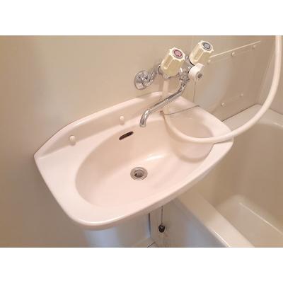 エルディムラポーム 206【管理NO：1-003668201-02060】 ★家具家電は申し込み後に搬入します★ ★2026年10月中旬入居可能★の物件写真6