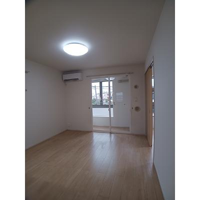 ソル・レヴァンテ 203【管理NO：1-021267001-02030】 ★家具家電は申し込み後に搬入します★ ★2026年10月下旬入居可能★の物件写真2