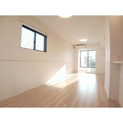 ルシエール 105【管理NO：1-028678601-01050】 ★家具家電は申し込み後に搬入します★の物件写真2