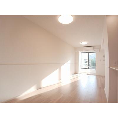 ルシエール 104【管理NO：1-028678601-01040】 ★家具家電は申し込み後に搬入します★の物件写真2
