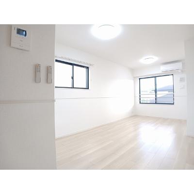 シエル 205【管理NO：1-028373501-02050】 ★家具家電は申し込み後に搬入します★の物件写真2