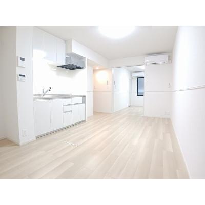 シエル 102【管理NO：1-028373501-01020】 ★家具家電は申し込み後に搬入します★の物件写真2