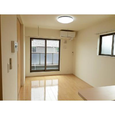 グランコートⅤ 201【管理NO：1-024103301-02010】 ★家具家電は申し込み後に搬入します★ ★2026年10月中旬入居可能★の物件写真2