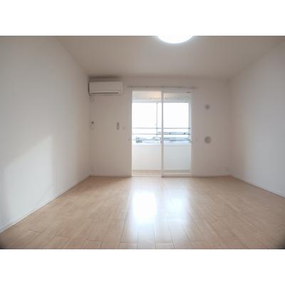 ソレアード　Ⅱ 206【管理NO：1-023612402-02060】 ★家具家電は申し込み後に搬入します★ ★2026年10月中旬入居可能★の物件写真2