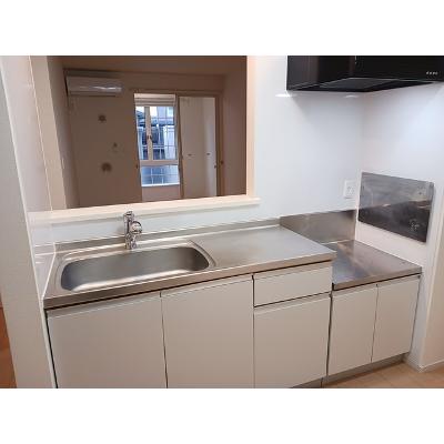 シシアーシチィ 102【管理NO：1-019366401-01020】 ★家具家電は申し込み後に搬入します★の物件写真3
