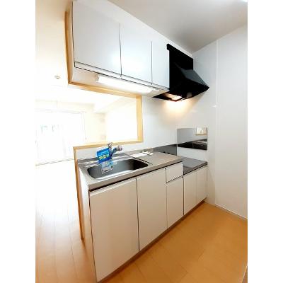 トリアングル　ビレッジ 102【管理NO：1-018318001-01020】 ★家具家電は申し込み後に搬入します★ ★2026年12月中旬入居可能★の物件写真3