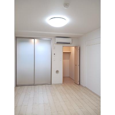 エムズアークⅠ 102【管理NO：1-018106801-01020】 ★家具家電は申し込み後に搬入します★の物件写真2