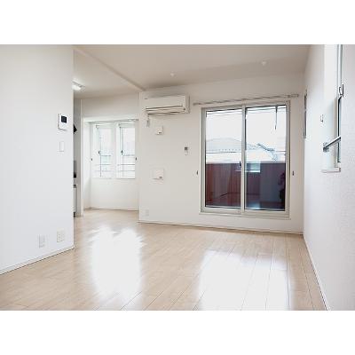 クレイン 201【管理NO：1-021924701-02010】 ★家具家電は申し込み後に搬入します★の物件写真2