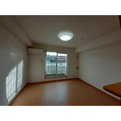 サニーコート 202【管理NO：1-014974401-02020】 ★家具家電は申し込み後に搬入します★ ★2026年10月中旬入居可能★の物件写真2