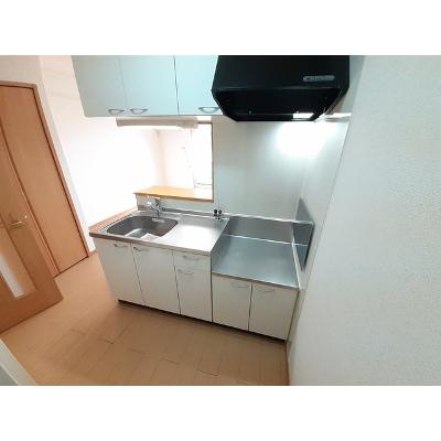 サニーコート 202【管理NO：1-014974401-02020】 ★家具家電は申し込み後に搬入します★ ★2026年10月中旬入居可能★の物件写真3