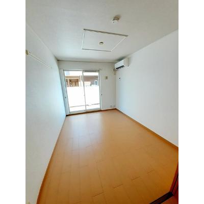 カーサ・セレーノⅠ 102【管理NO：1-015046901-01020】 ★家具家電は申し込み後に搬入します★ ★2026年11月上旬入居可能★の物件写真2