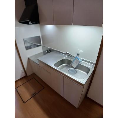 ニューコーポ小松Ａ 102【管理NO：1-007173901-01020】 ★家具家電は申し込み後に搬入します★ ★2026年10月下旬入居可能★の物件写真3