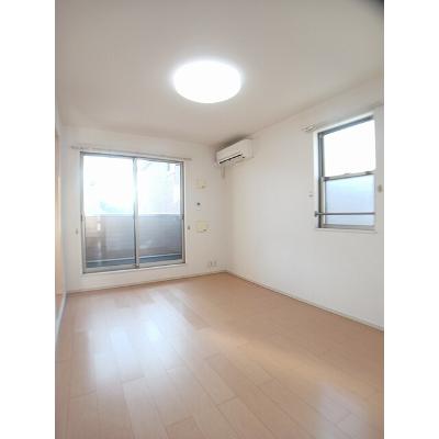 サニー・ハイフラット 203【管理NO：1-018567901-02030】 ★家具家電は申し込み後に搬入します★の物件写真2