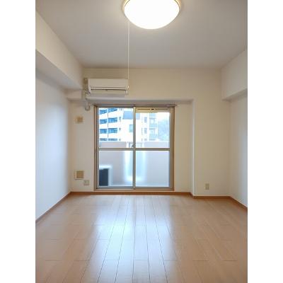 グランジュネッス 702【管理NO：1-012623101-07020】 ★家具家電は申し込み後に搬入します★ ★2026年10月中旬入居可能★の物件写真2