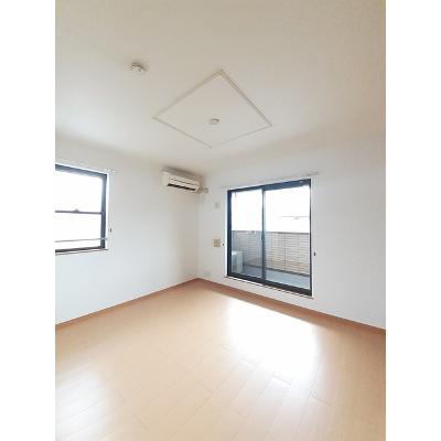 サクシス　アイラ　Ⅱ 202【管理NO：1-015247902-02020】 ★家具家電は申し込み後に搬入します★ ★2026年10月中旬入居可能★の物件写真2