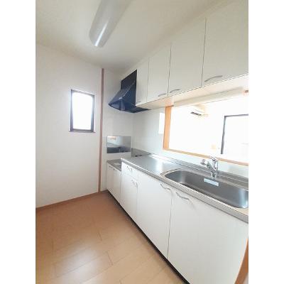 サクシス　アイラ　Ⅱ 202【管理NO：1-015247902-02020】 ★家具家電は申し込み後に搬入します★ ★2026年10月中旬入居可能★の物件写真3